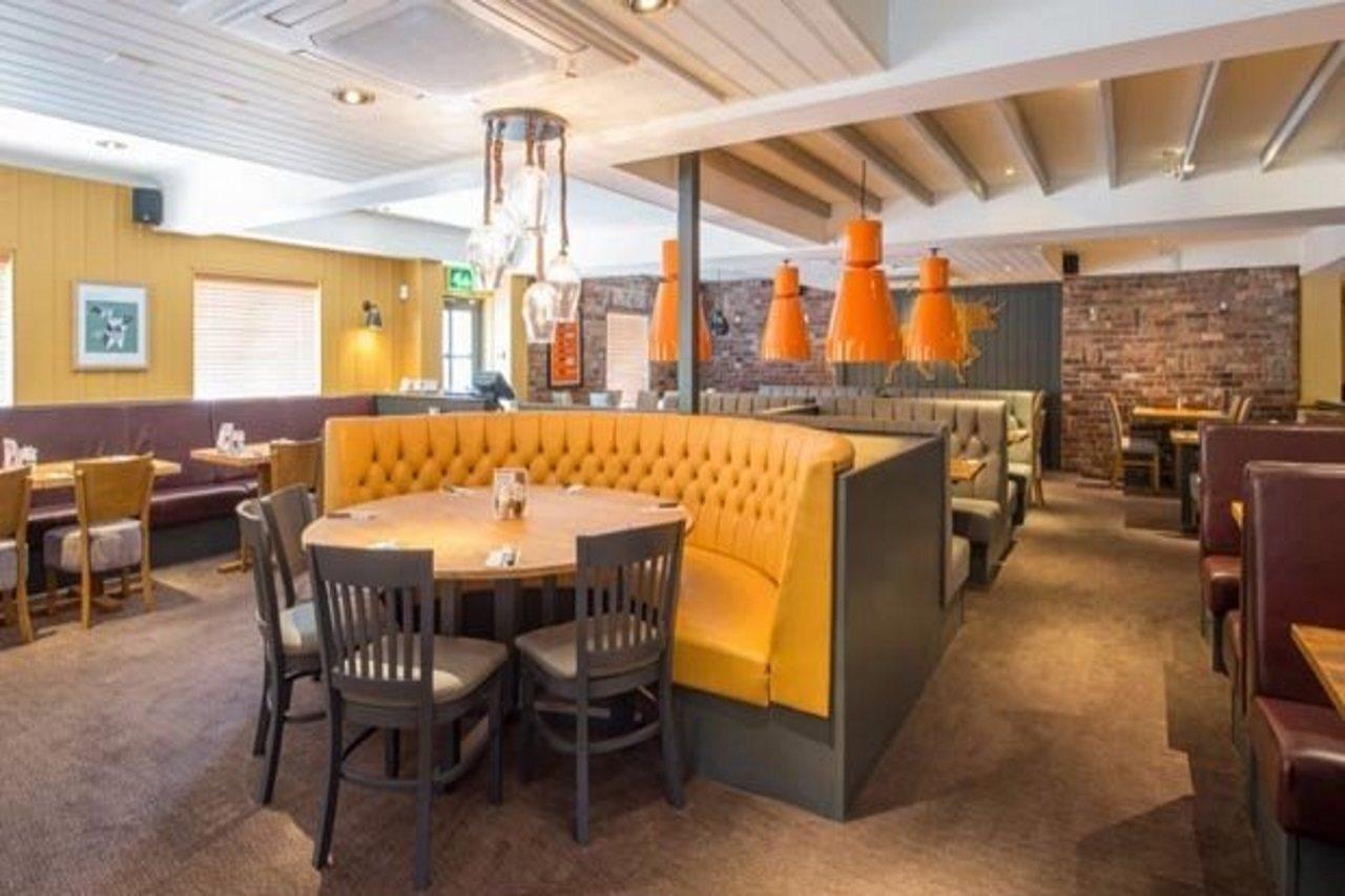 Premier Inn Newport Wales Exterior foto
